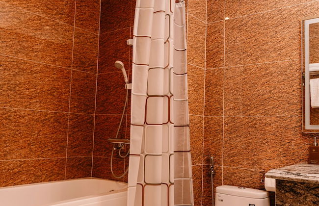 Diamond Hotel - Photo 22