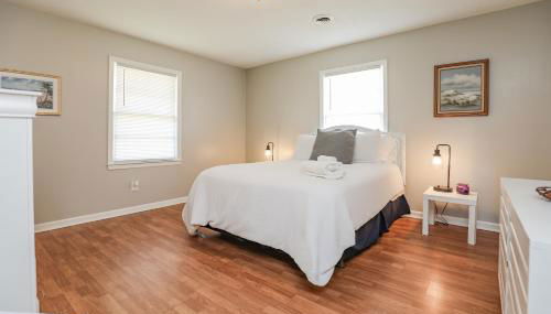 Spacious Home with Waterfront View-Welcome Pets - Foto 3