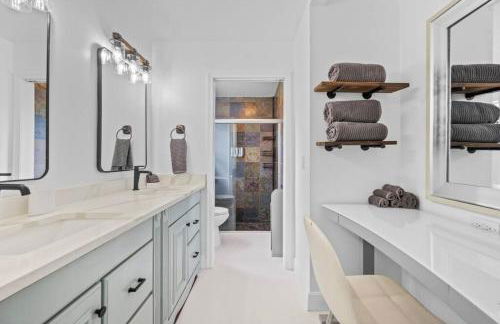 Luxurious Palm Beach Home - Photo 4