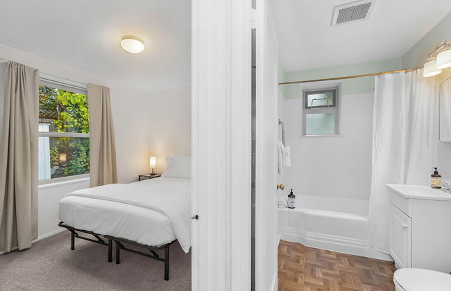 Greenwood's Lavender Haze - WalkScore 81 - Photo 2