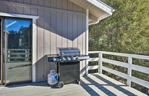 Luxe Escape with Decks, Mtn Views, Game Room! - Foto 37