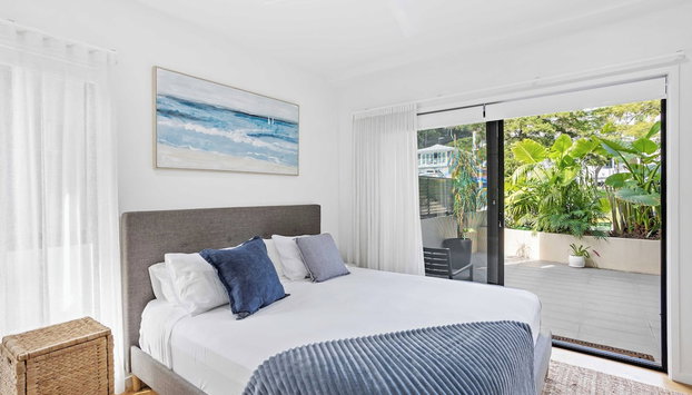 Private Burleigh Retreat a Walk to Beach - Foto 3, Habitación