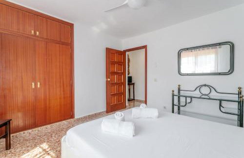 Villa with private swimming-pool in quiet location - Foto 15