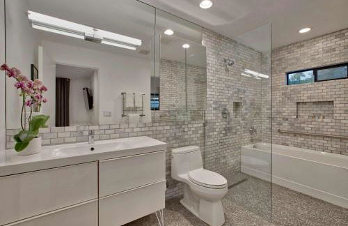 Navigate Stays Top Rated Luxury Villa w Pool - Foto 26