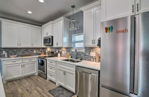 Ocean View and Wraparound Deck Crystal Beach Home! - Foto 9