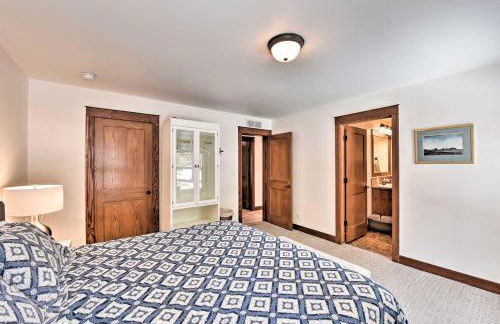 Gorgeous Twin Lakes Home with Deck Overlooking Mtns! - Foto 14