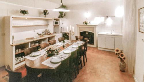 7 Bedroom Stunning Home In Ardentes - Foto 5