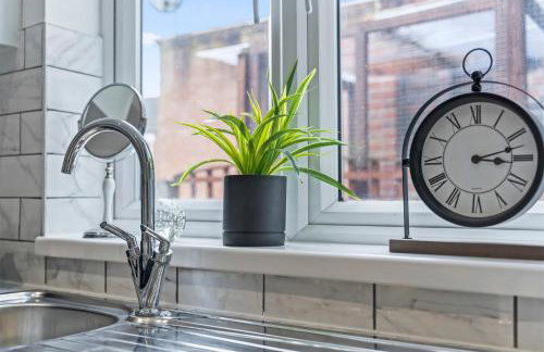 4 Bedroom, 2 Bath in NewCastle Town Centre - Foto 7