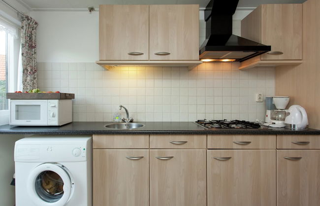 Cottage in Nes-ameland Near Coastline - Foto 8