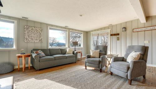 Cozy Table Rock Lake Boathouse with Pool Access - Foto 5