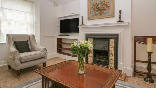 Dolphin House - Photo 4