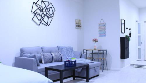 Entire studio with full kitchen and in-unit laundry - Foto 4