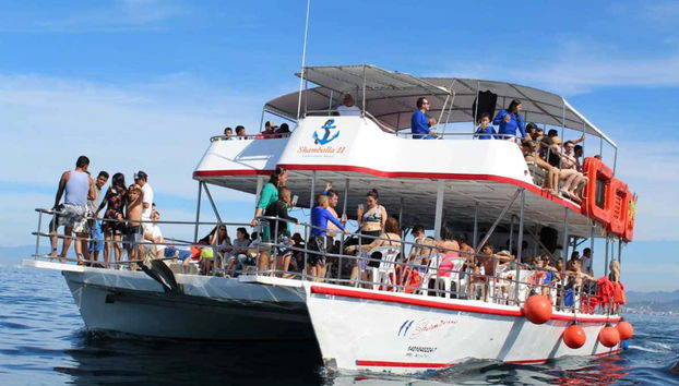 Los Arcos Catamaran Trip - Foto 3