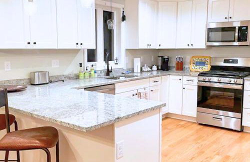 Maplewood Retreat Sleeps 6 Kingston NH by Vacation Your Way - Foto 9