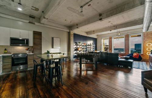 Luxury Downtown Dallas Retreat with Parking, Pool, Gym - Foto 24