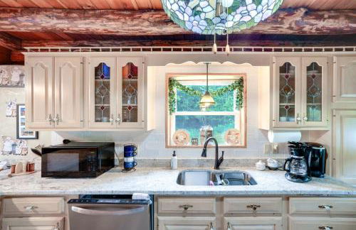 Pet-Friendly New York Cabin with Hot Tub and Game Room - Foto 13