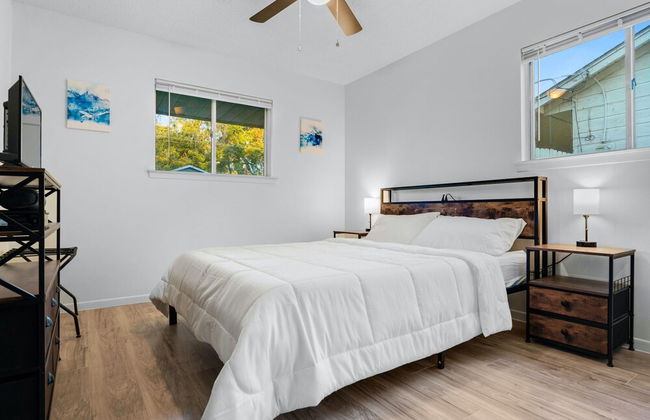 Quiet 3 Bedroom Home Walkable to Zilker Park - Photo 15