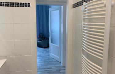 Moderne 4 Zimmer Apartment mit Bergblick Stadtzentrum Contactless Check-in - Foto 65