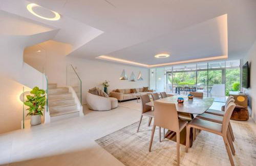 Luxury 5-Bedroom Townhouse in Puente Romano - Foto 1