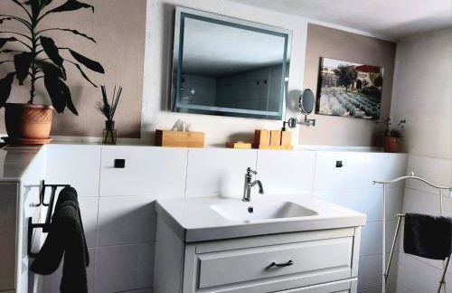 GUESTHOUSE ENNEPETAL - Ferienwohnung im grünen Heilenbecker Tal - Foto 9