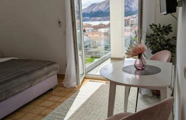 King's Apartment - Photo 8