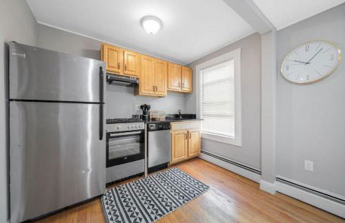 Easy Commute South Boston 4BR 1BTH Apartment - Foto 5