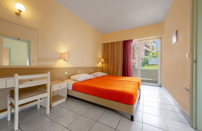 Pavlos Hotel - Photo 13