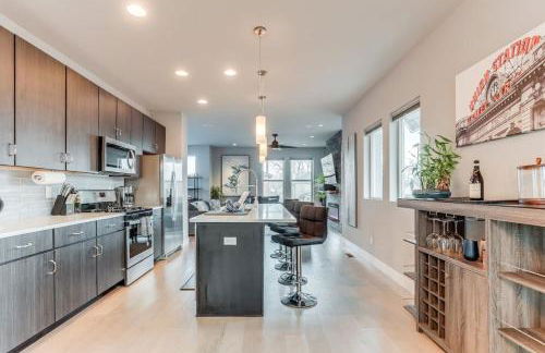 Modern And Spacious Townhouse Blocks from Downtown - Foto 6