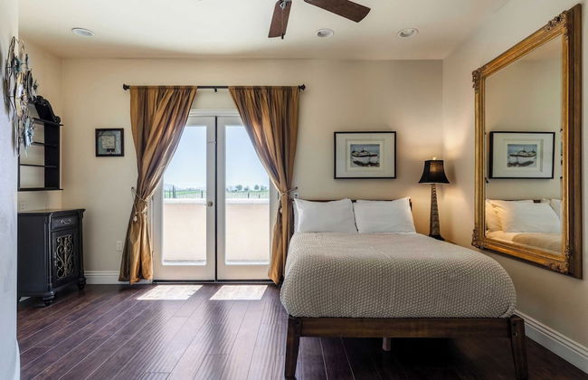 Wilson Creek Manor By Avantstay Sleeps 10! Amazing Estate w/ Pool & Game Room - Photo 21