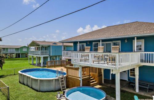 Beach Home with Cowboy Pool, Big Deck and Ocean View - Photo 59
