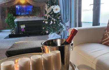 ADULT ONLY relax escape apartment hottub - Foto 7