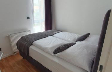 City heaven,self check in, with free parking - Foto 26