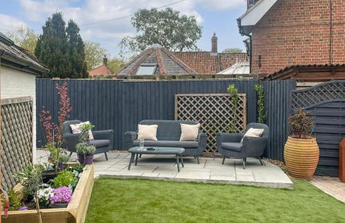 Corner Cottage - Photo 7