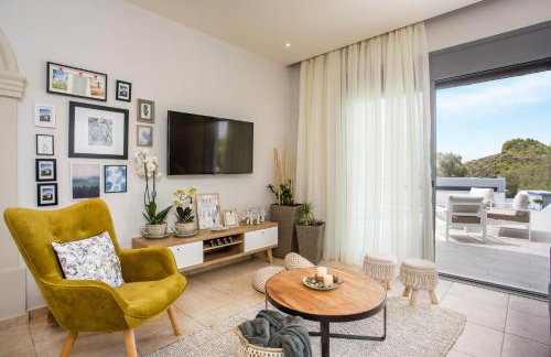 The Sisters Villa - Photo 23