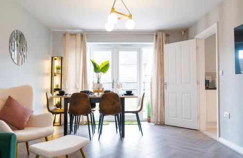 Luxe 3BR - 8 Min to Town Centre - Bradgate Park Leicester - Parking - Garden - Foto 25