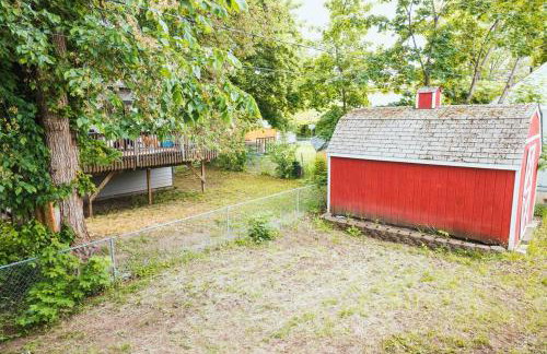 Hot Tub and Spacious Backyard Close to Lake! - Foto 9