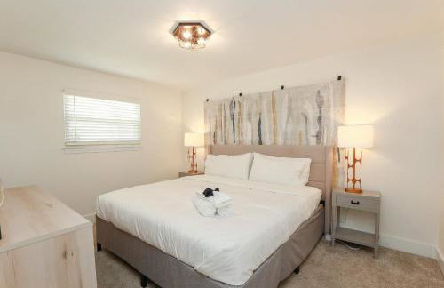 Sojourn's Harborage Jellyfish Suite Near Beach - Photo 17