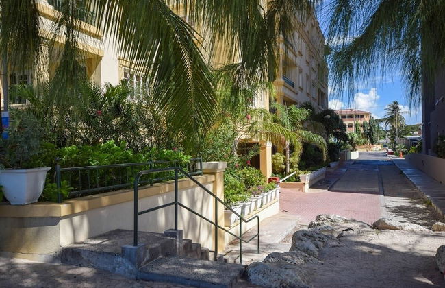 Modern 2-bed Apt Near Beach In St. Lawrence Gap 2 Bedroom Apts by Bluescape - Foto 60