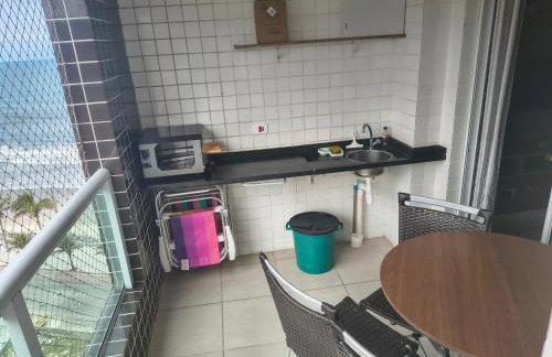 Apartamento em Mongaguá, Frente ao Mar - Foto 2