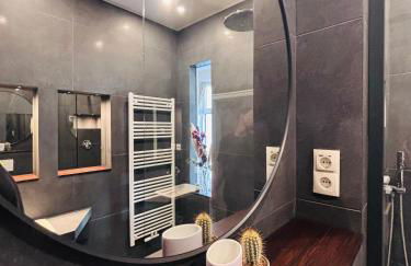 Chic Boutique Studio with Balcony in Prenzlauer Berg - Foto 8