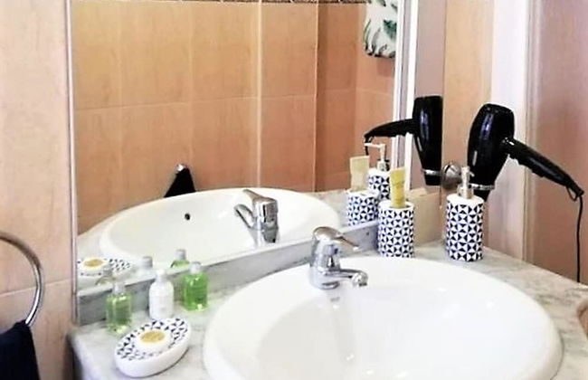 Apartment in Spain With Beach Access - Photo 21