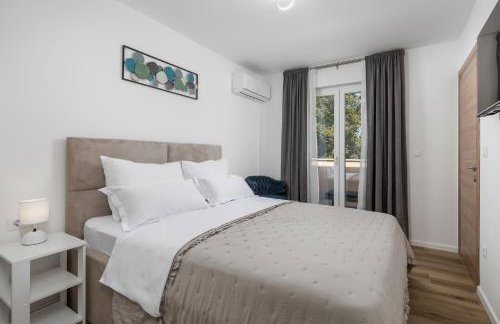 Romantic villa with pool, surrounded by nature - ID 2507 - by TRAVELER tourist agency Krk - Foto 34