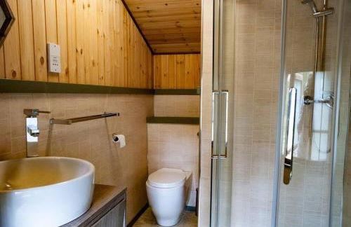Wooden tiny house Glamping cabin with hot tub 1 - Photo 5