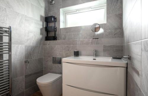 Seahaven in Sandbanks with Private Hot Tub - Photo 18