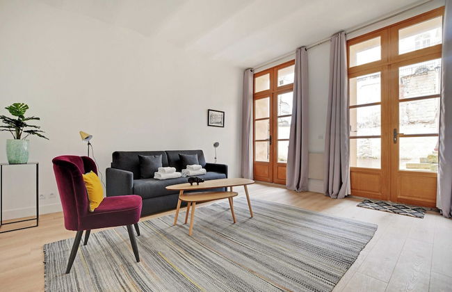 Authentic Apartment - 2br/4p - Monnaie - Photo 7