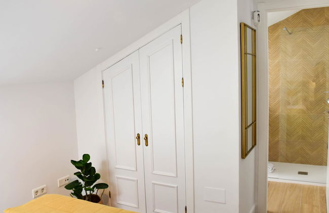 Atico Trinidad 1bedr - Photo 9