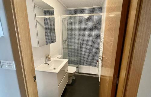 Estudio céntrico 1 con terraza y parking privado - Foto 7