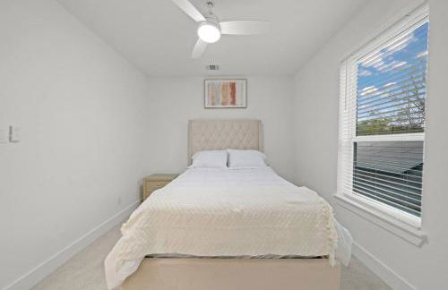 Upscale Group Getaway Sleeps 25 Downtown Dallas - Foto 54