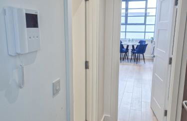 3-Bedroom with Balcony and Studio Apartments in St Johns Wood near Marylebone & Regents Park by NourNest Apartments - Foto 75