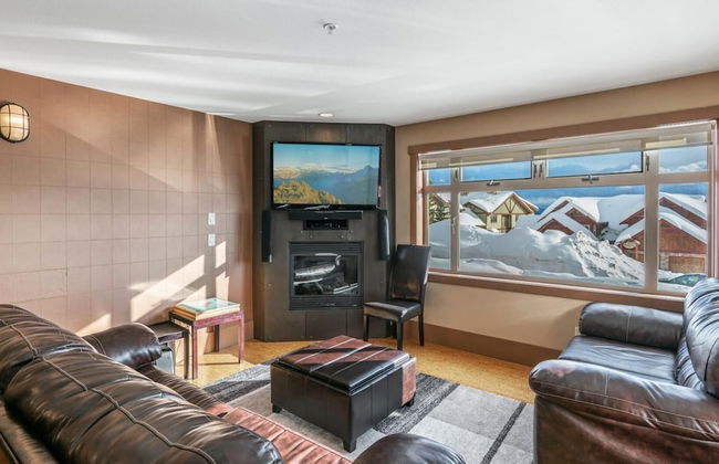 Raven's Nest - Luxury Pet Friendly Condo w/ Private Hot Tub & Mountain Views - Foto 7